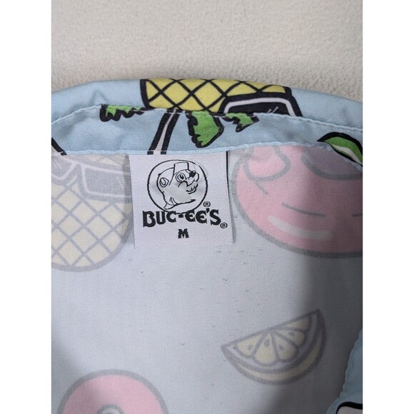 Bucees Shirt Mens M Blue Button Up Hawaiian Tiki AOP Pineapple Flamingo Shirt - Picture 3 of 6